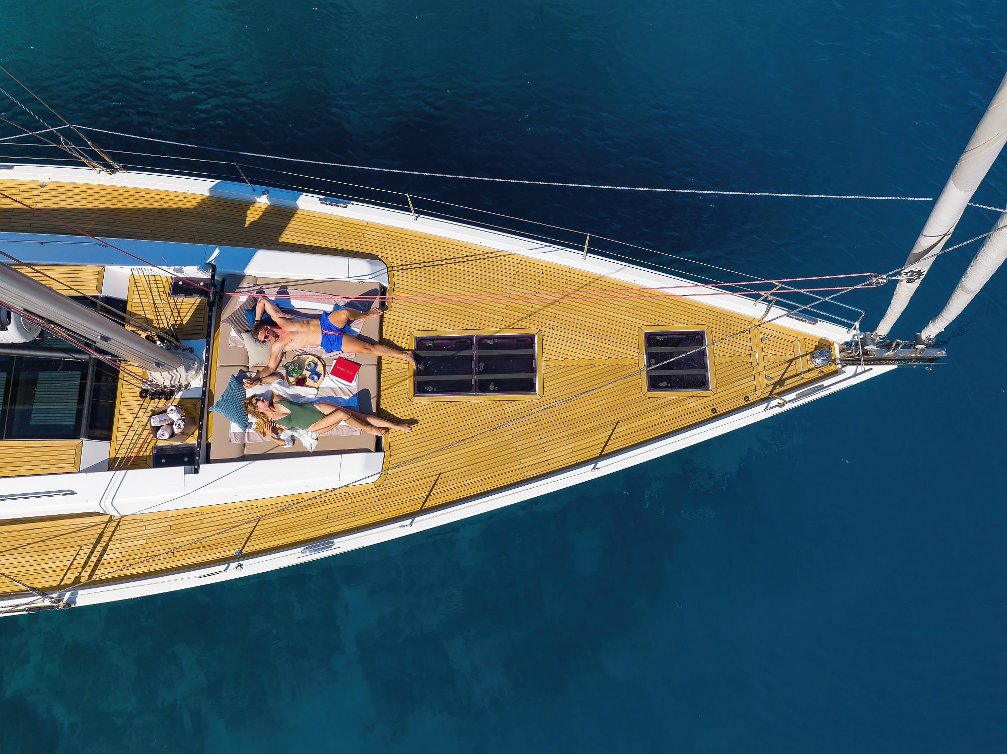 Lista della Spesa per il Viaggio in Barca: Cibo e Bevande Essenziali per Avventure in Vela