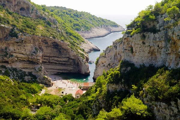 baie-de-stiniva.jpg