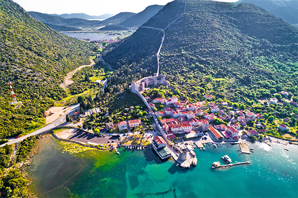 Exploring-the-Pelješac-Peninsula-Ston-Saltworks_1.png