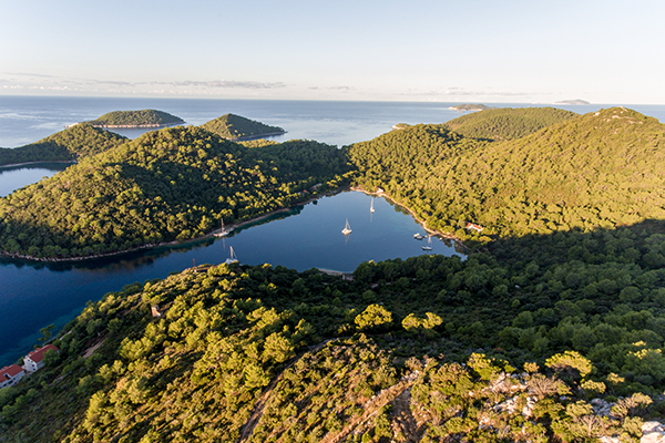 Skrivena Luka - Lastovo.jpg