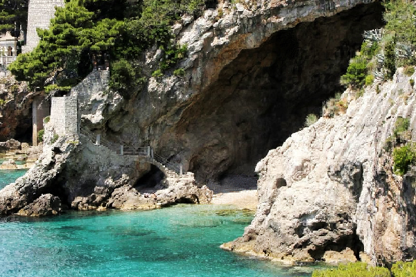 5 Sea Caves in Croatia - Betina Cave.jpg