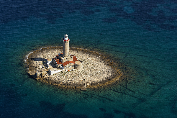 porer lighthouse in istria