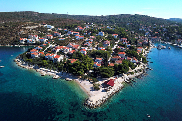 sailing-route-kastela-maslinica.jpg