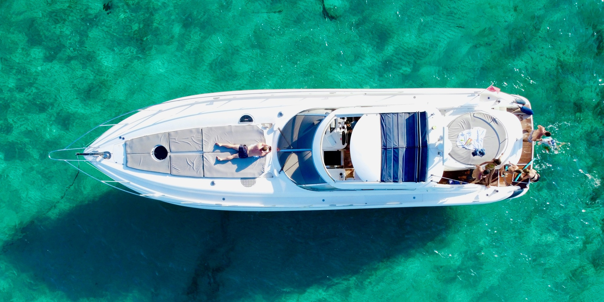 Boat Trip Grocery List: Essential Food & Drinks for Sailing Adventures