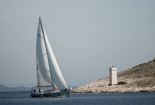 hanse-sailboat