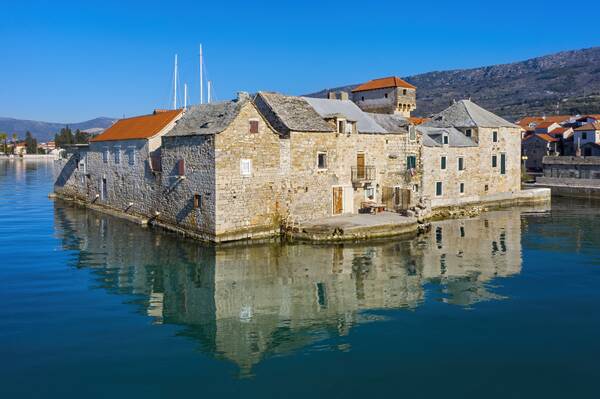 kastel-gomilica