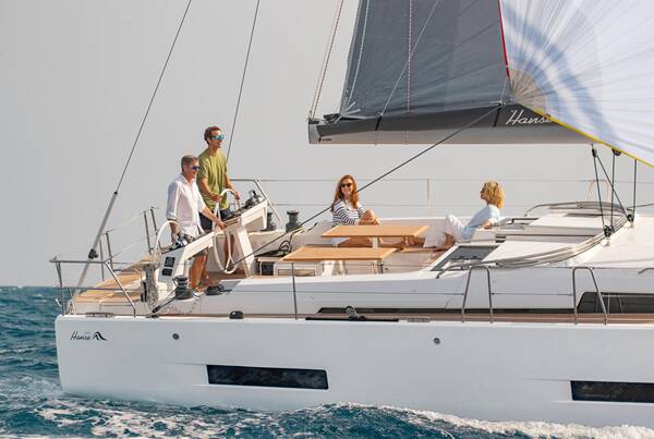 hanse510-panneaux-solaires