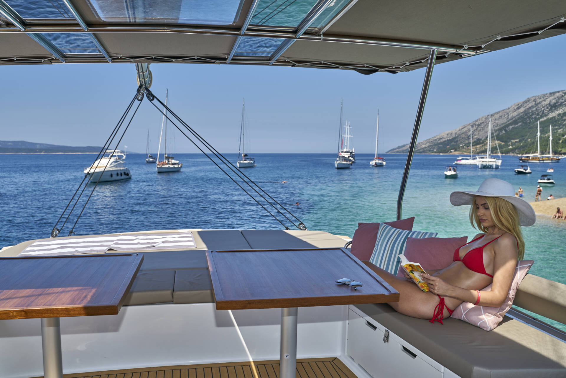 Besoin d'aide pour la location de yacht ?