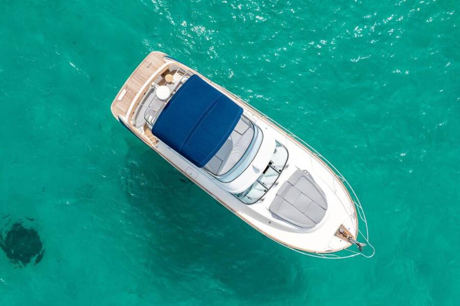 Antares 12 | Helen Rose