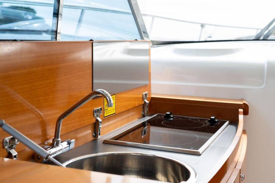 Antares 12 | Helen Rose