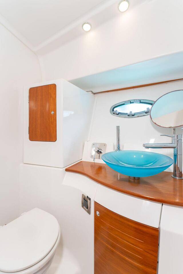 Antares 12 | Helen Rose