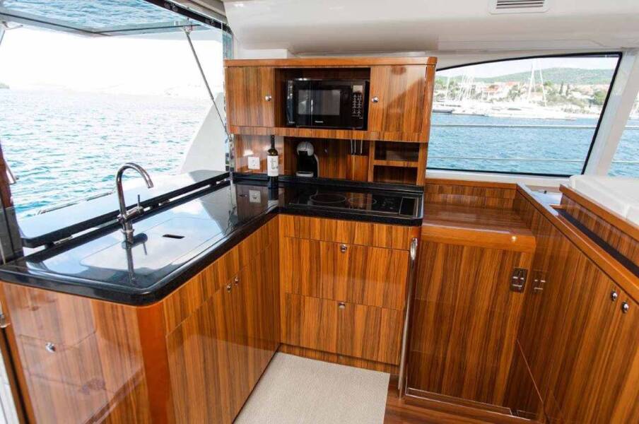 Aquila 44  | Adriatic Z