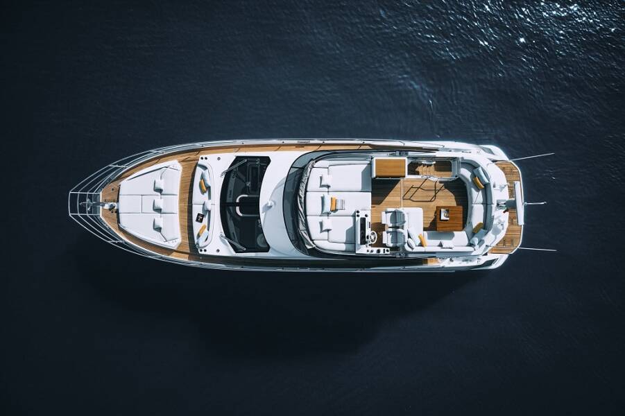 Azimut 53  | White