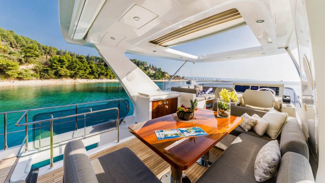 Azimut 66  | MY My Karat II