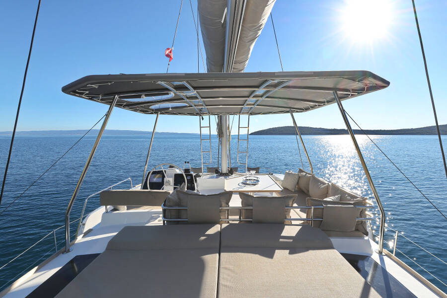 Bali 4.6 | Belle Amie