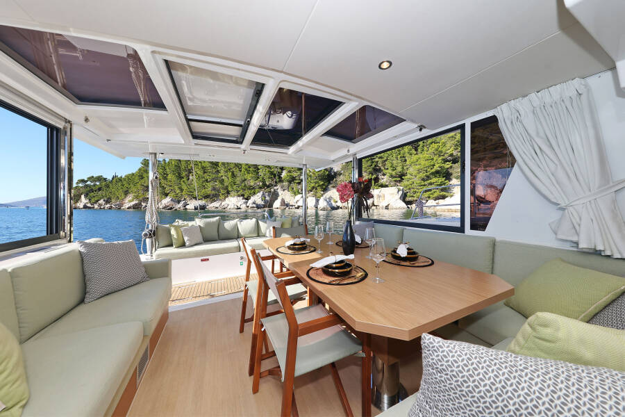 Bali 4.6 | Belle Amie