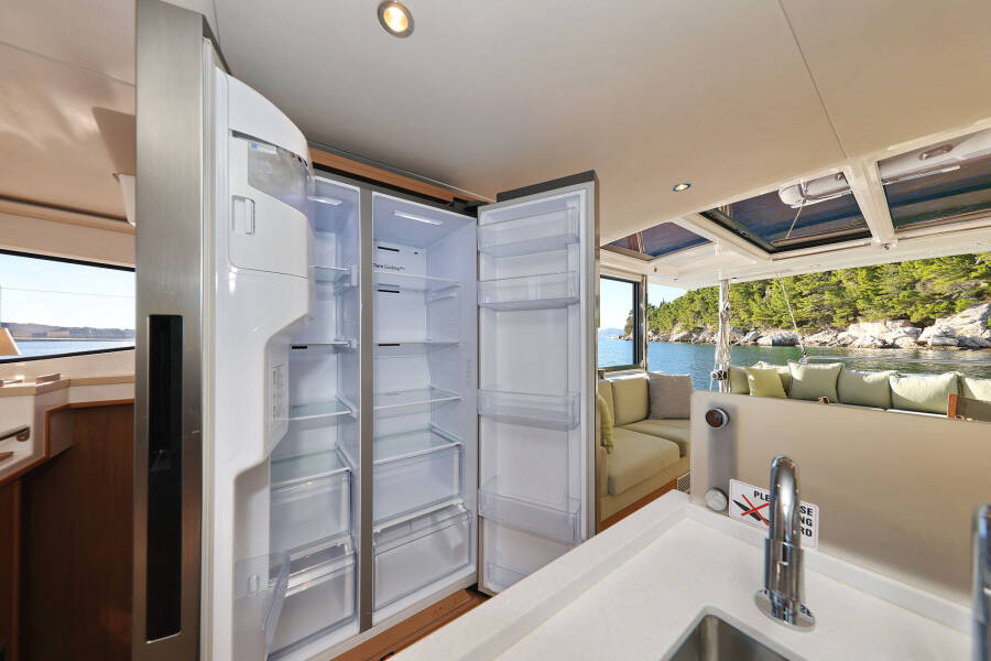 Bali 4.6 | Belle Amie