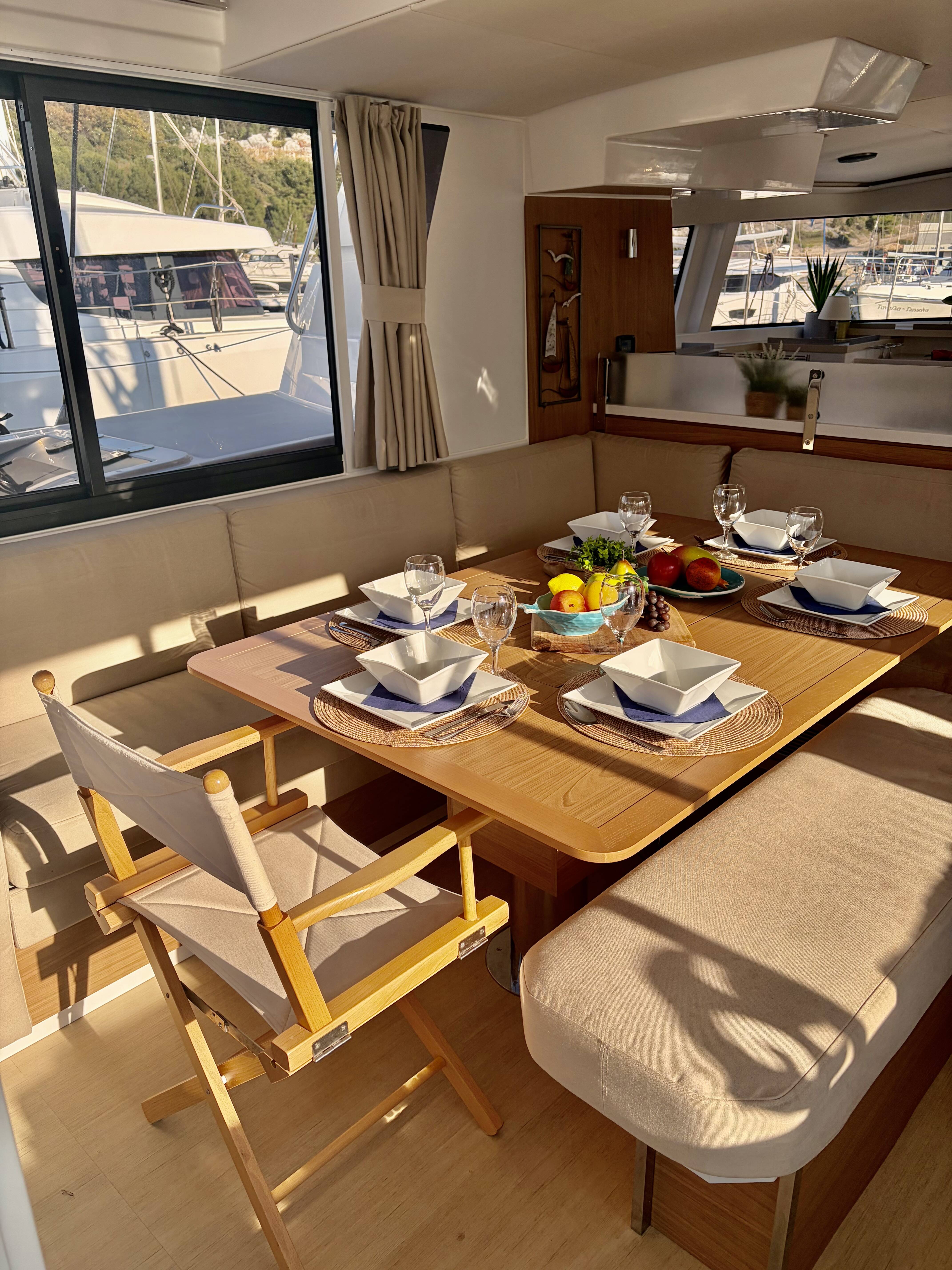 Bali 4.6 | Friendship