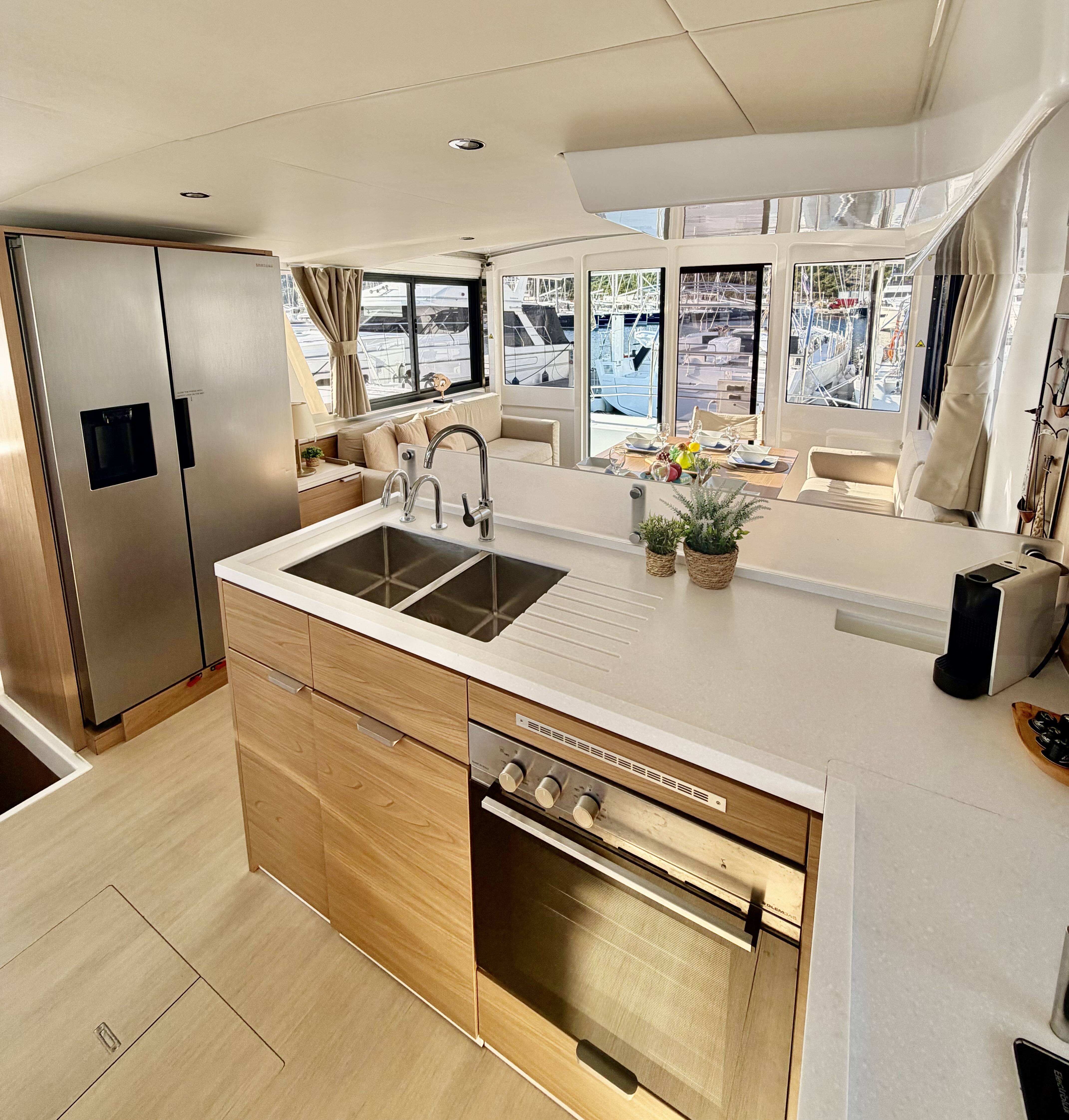 Bali 4.6 | Friendship