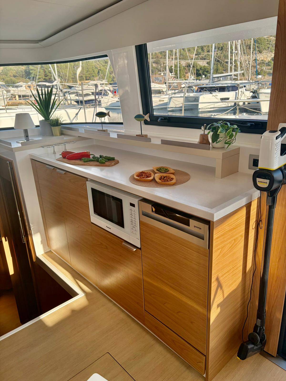 Bali 4.6 | Friendship