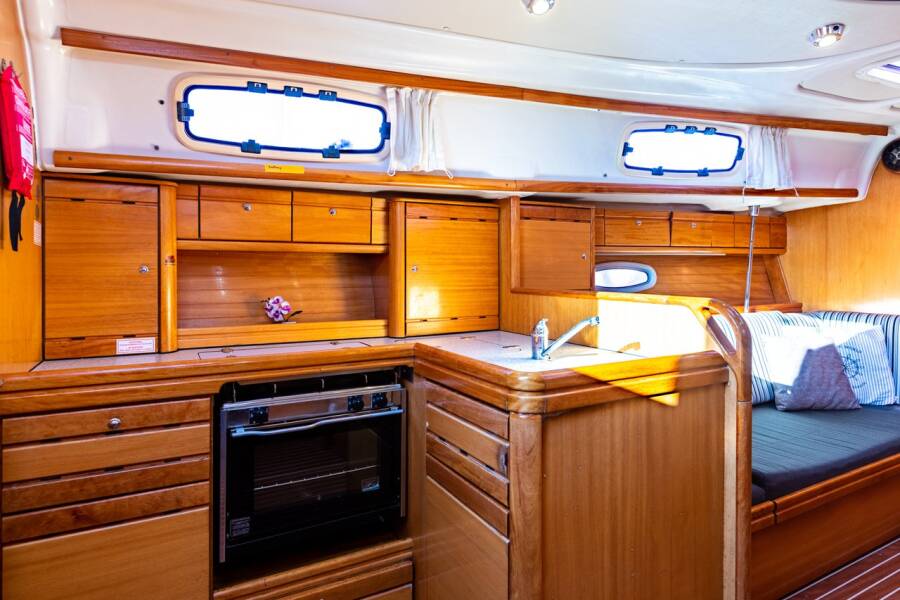 Bavaria 37 Cruiser  | Funky