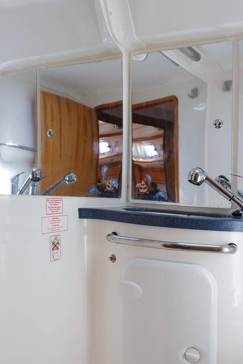Bavaria 42 Cruiser | Lady Clam