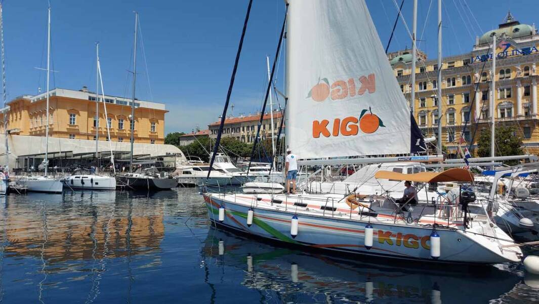 Bavaria 44  | Kigo 2