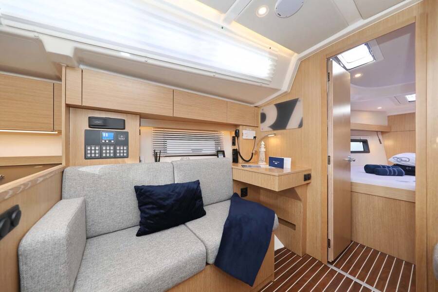 Bavaria C38 Style  | Amore