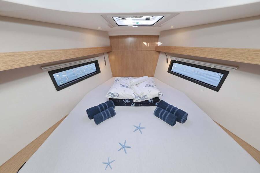 Bavaria C38 Style  | Amore