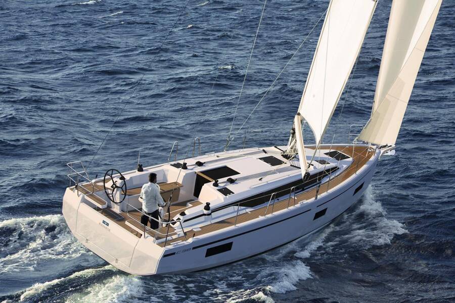 Bavaria C38 Style  | Tena