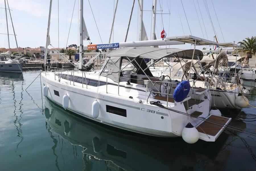 Bavaria C38  | Blue Note