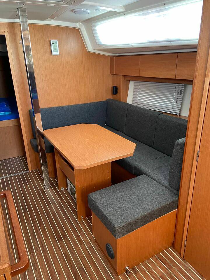 Bavaria C38  | La Vela