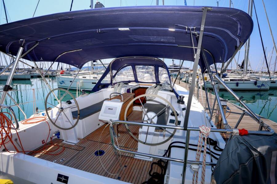 Bavaria C38  | Pomena
