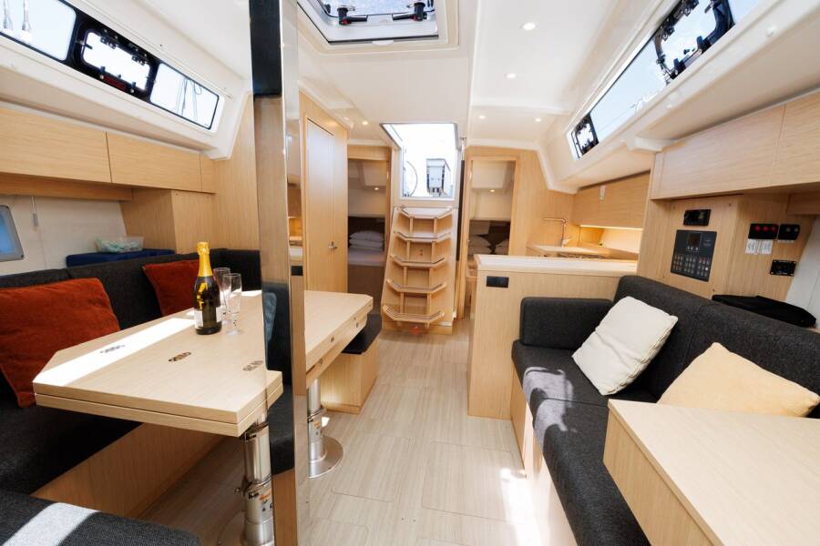Bavaria C38  | Petra