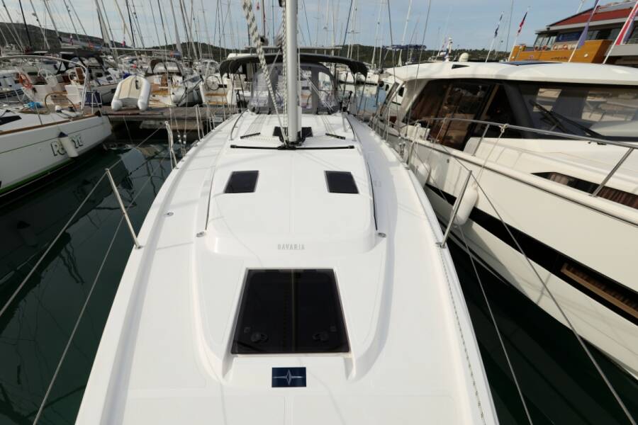 Bavaria C38  | Freewise