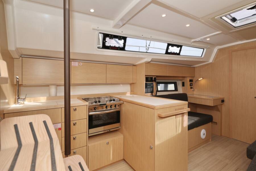 Bavaria C38  | Freewise