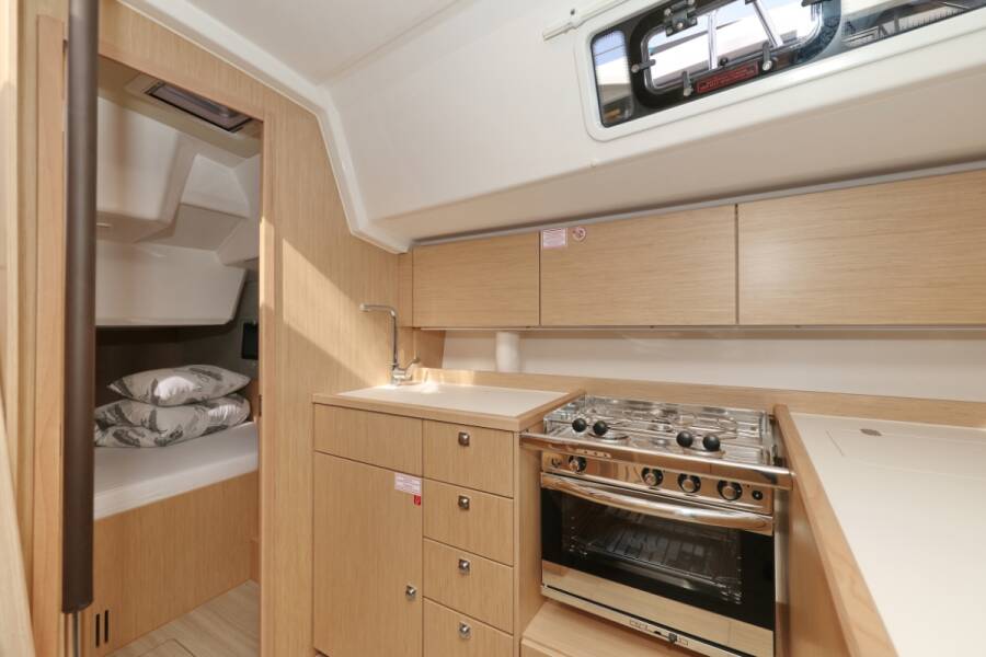 Bavaria C38  | Freewise