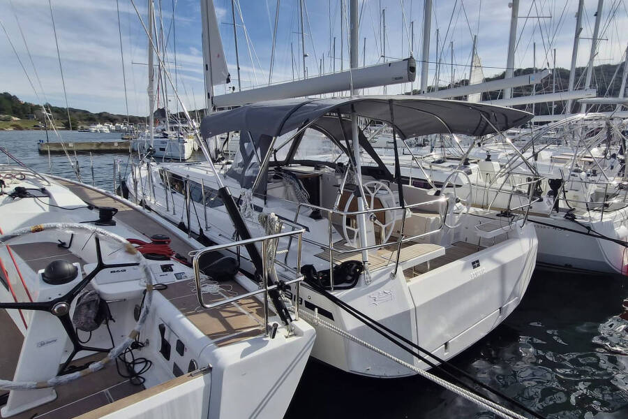 Bavaria C38  | Williams