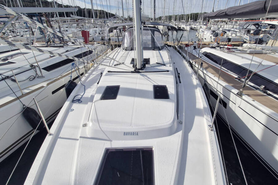 Bavaria C38  | Williams