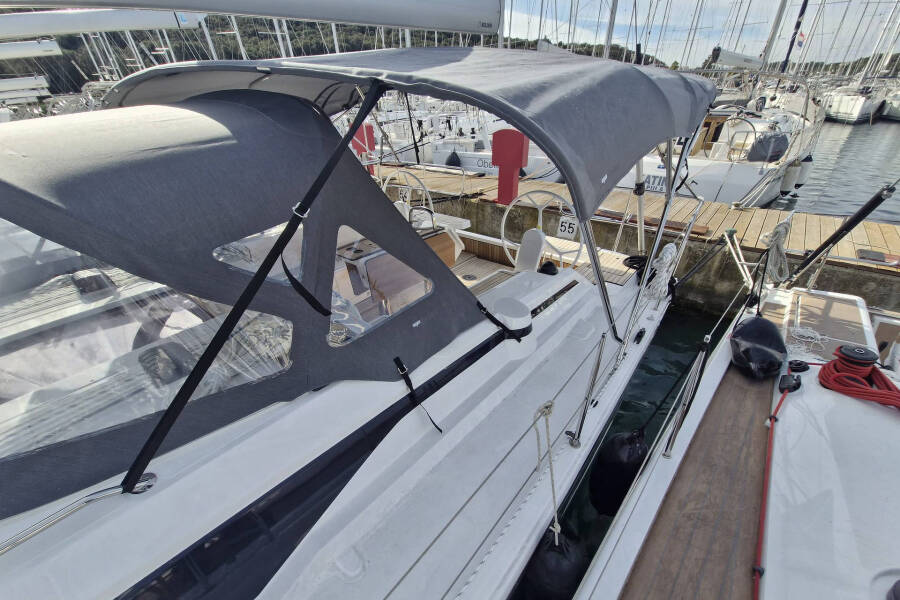 Bavaria C38  | Williams