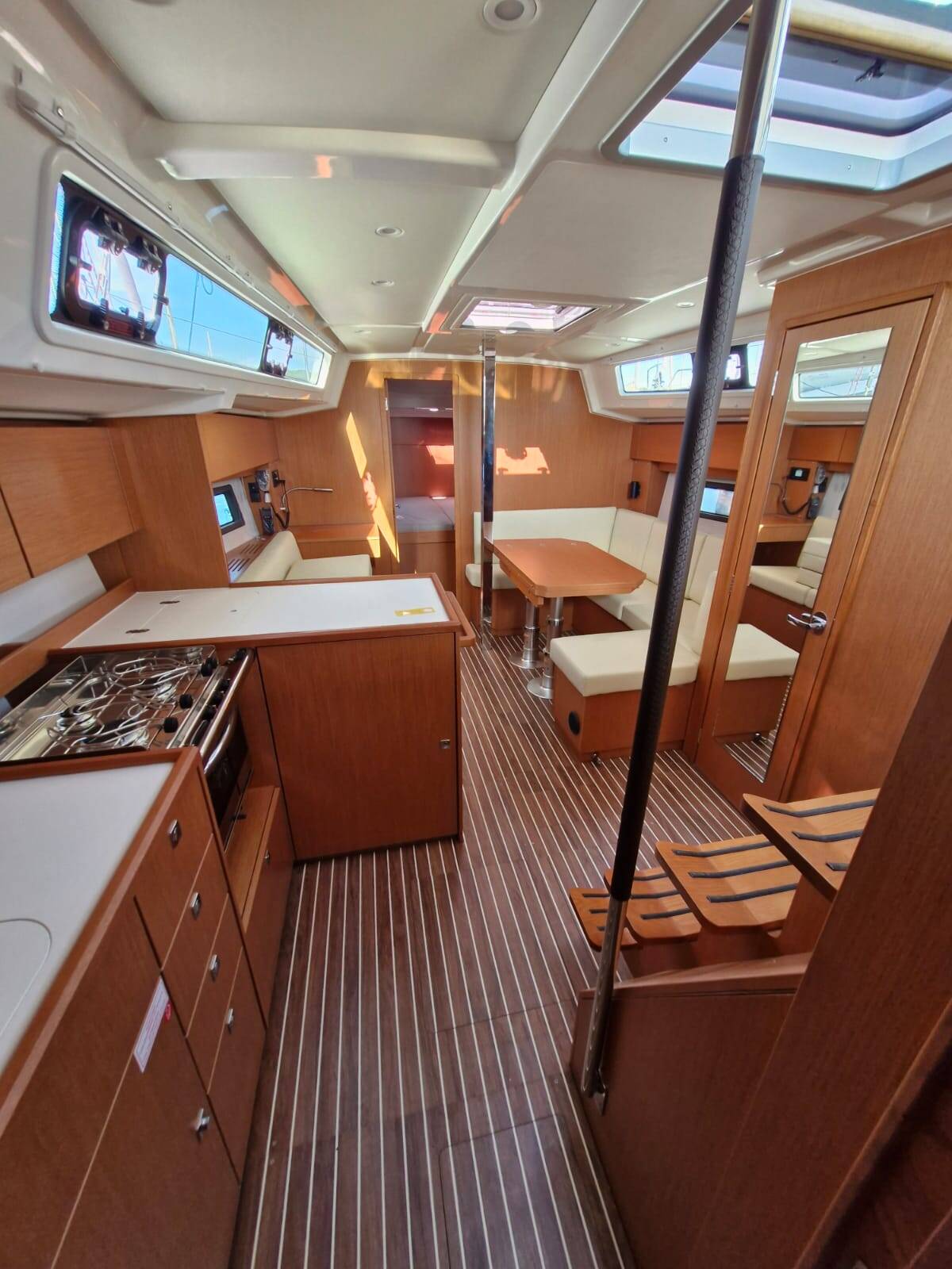 Bavaria C38  | Williams
