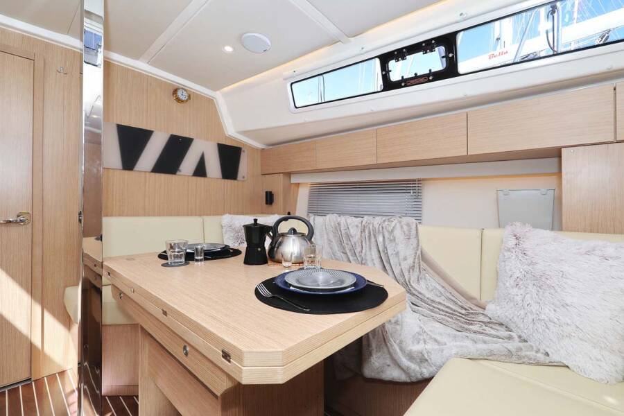 Bavaria C42 Style  | Leya