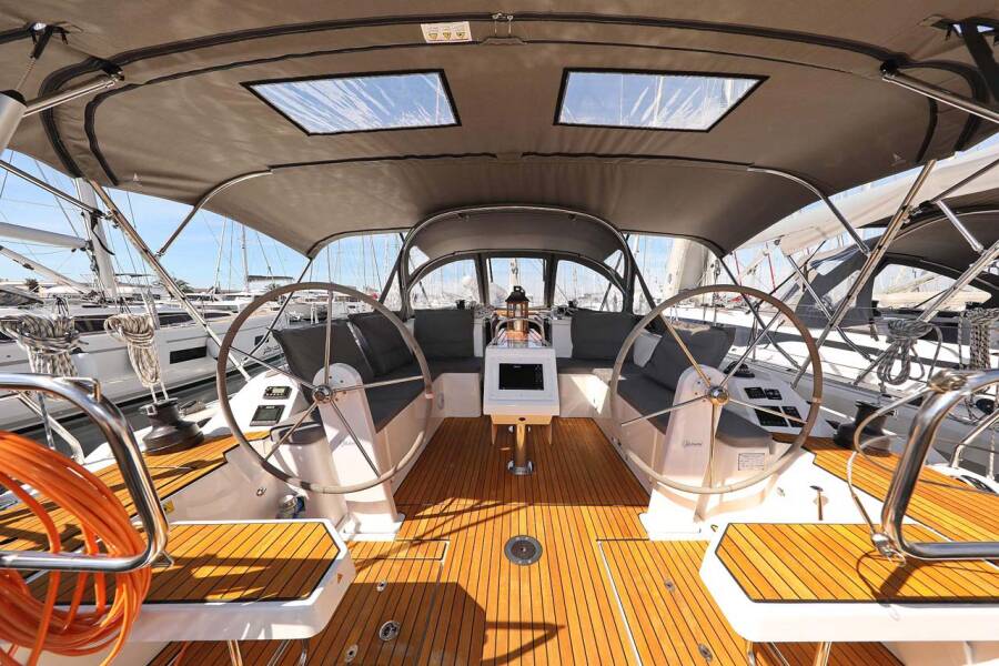 Bavaria C42 Style  | Antares