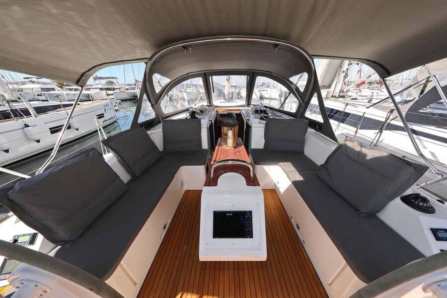 Bavaria C42 Style  | Antares