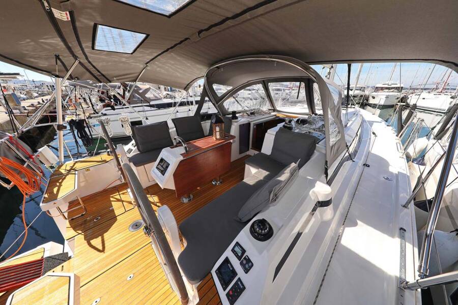 Bavaria C42 Style  | Antares