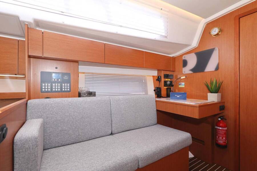 Bavaria C42 Style  | Antares