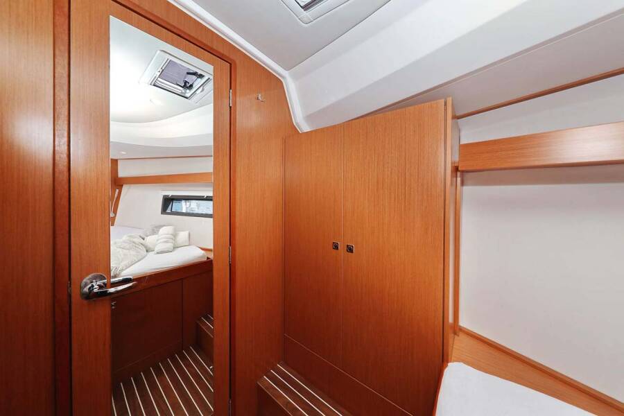 Bavaria C42 Style  | Antares