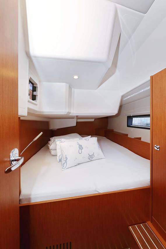 Bavaria C42 Style  | Antares