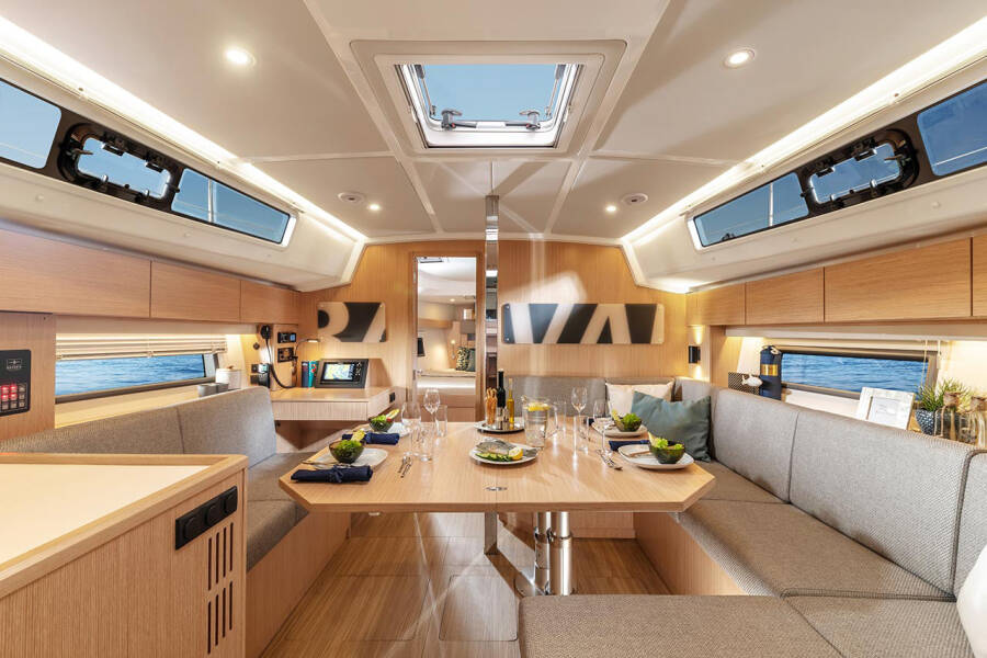 Bavaria C42 Style  | Polaris