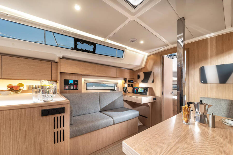 Bavaria C42 Style  | Polaris